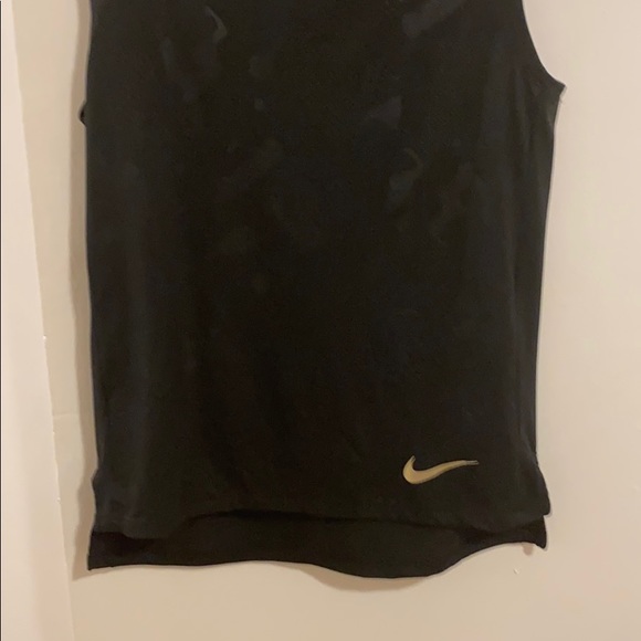 Nike Sleeveless Running Hoodie - Picture 6 of 8